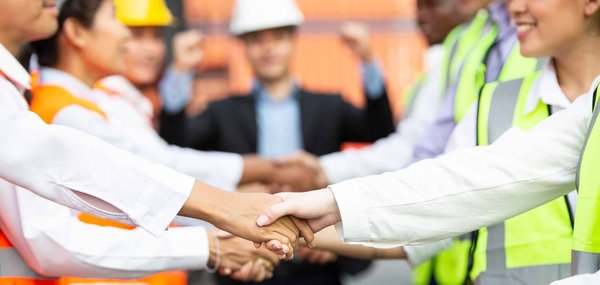 Quels sont les acteurs qui interviennent dans les processus de gestion logistique en entreprise ?